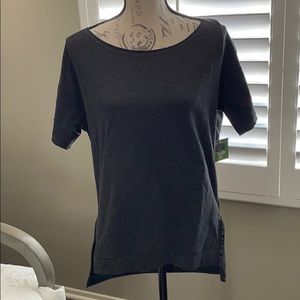 Sanuk hidden pocket crew tee